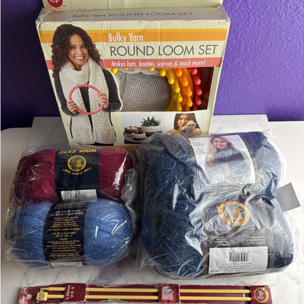 Boye Bulky Yarn Round Loom Set Knitting Kit with Lion Brand Yarn Lot Bundle